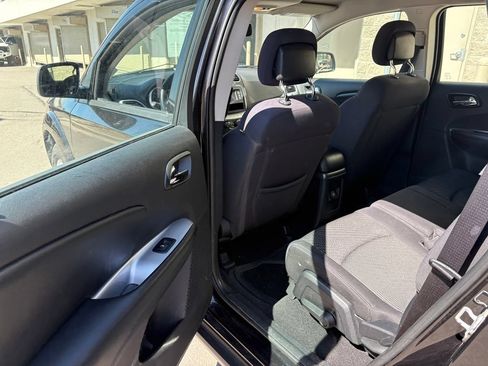 Used 2013 Dodge Journey American Value Package w/ Flexible Seating Group FWD image 25