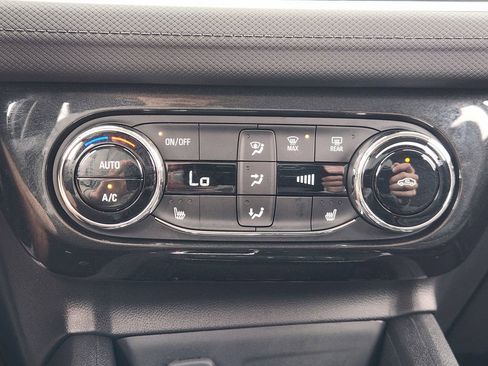 Used 2026 Chevrolet TrailBlazer LT w/ Convenience Package FWD image 18
