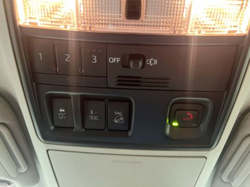 Used 2024 Toyota 4Runner SR5 Premium AWD/4WD image 21