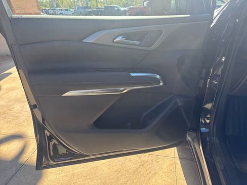 Certified 2025 Chevrolet Traverse LT image 12