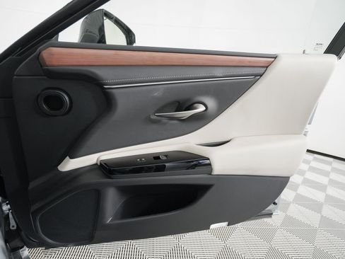 New 2025 Lexus ES 350 w/ Premium Package image 19
