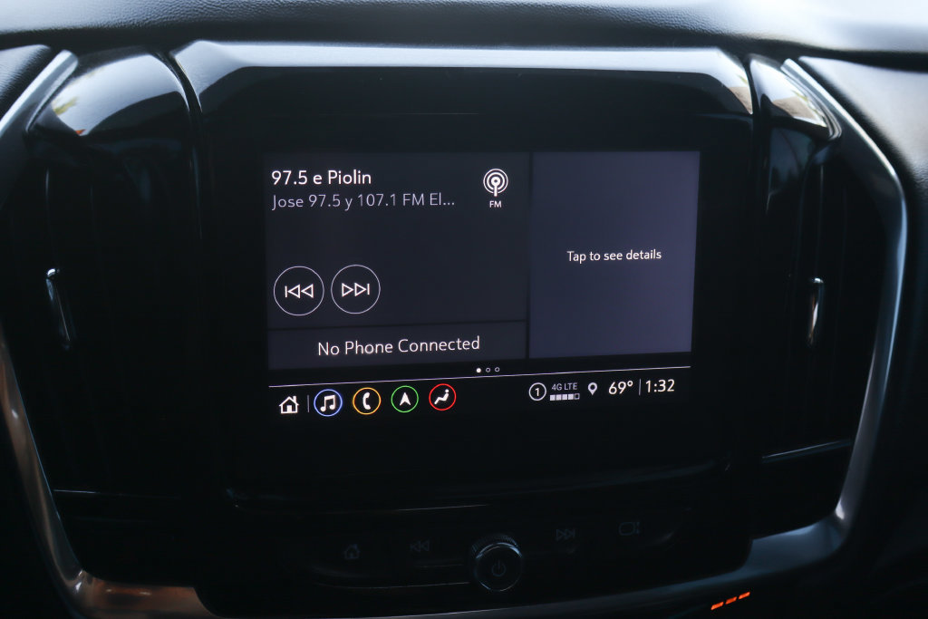 Used 2023 Chevrolet Traverse High Country FWD image 28
