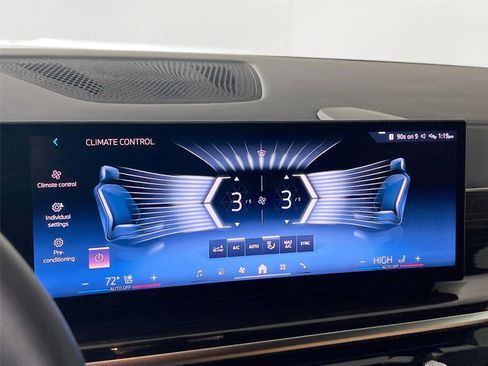 Used 2025 BMW X5 xDrive40i w/ M Sport Package image 14