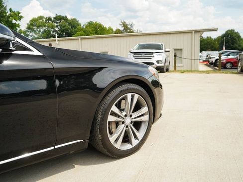 Used 2017 Mercedes-Benz S 550 Sedan image 19