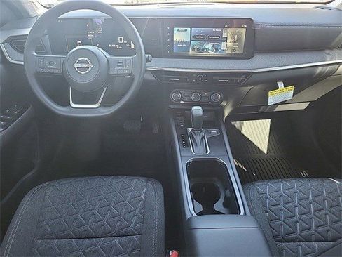 New 2025 Nissan Kicks SV image 10