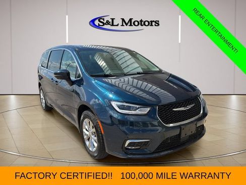 Certified 2023 Chrysler Pacifica Touring-L w/ Uconnect Theater Family Group AWD/4WD image 1