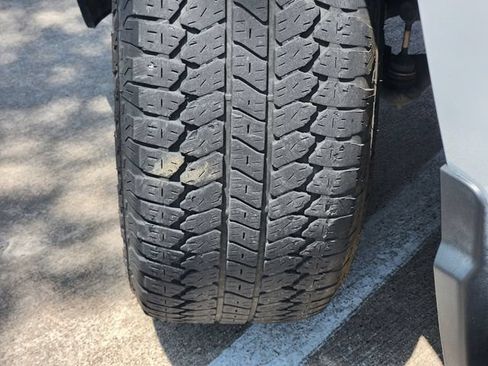 Used 2025 Chevrolet Silverado 1500 LTZ AWD/4WD image 11
