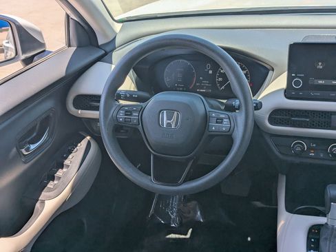 Used 2025 Honda HR-V LX image 13