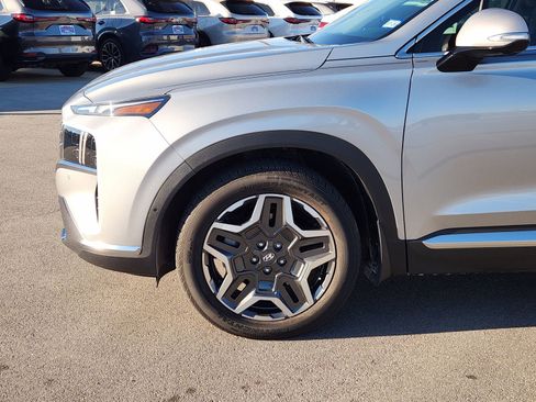 Used 2022 Hyundai Santa Fe Limited image 9