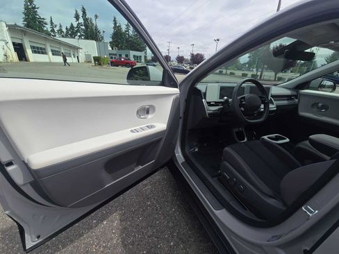Used 2024 Hyundai Ioniq 5 SEL RWD image 20