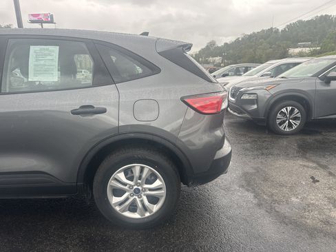 Used 2022 Ford Escape S AWD/4WD image 8