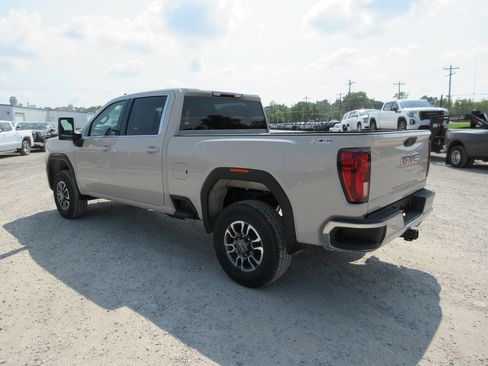 New 2026 GMC Sierra 2500 SLE w/ SLE Value Package; AWD/4WD image 7