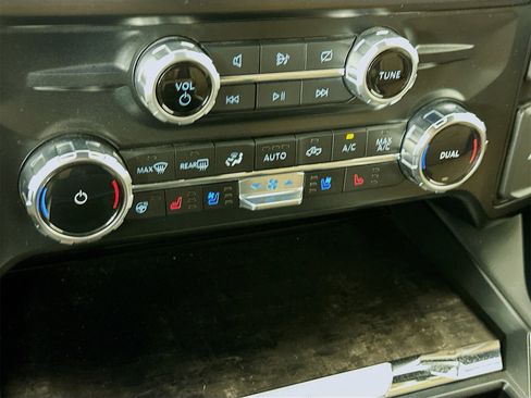 Used 2023 Ford F350 Lariat w/ Lariat Ultimate Package image 17