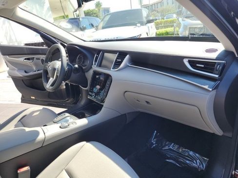 Used 2025 INFINITI QX50 Luxe image 23