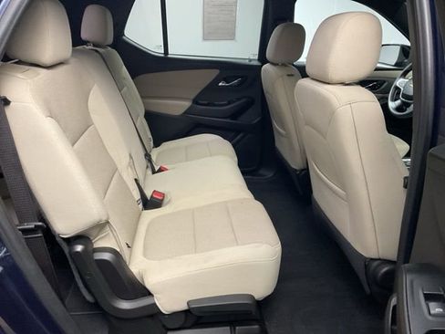 Certified 2023 Chevrolet Traverse LS image 28