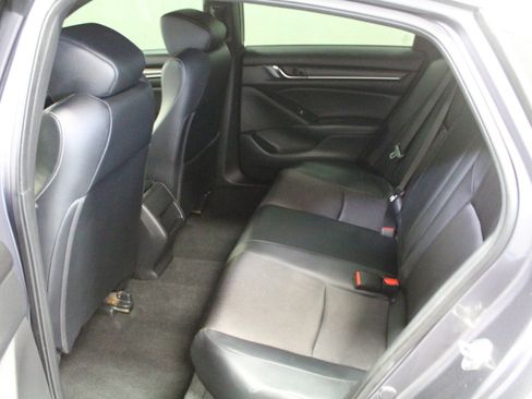 Used 2018 Honda Accord Sport image 20