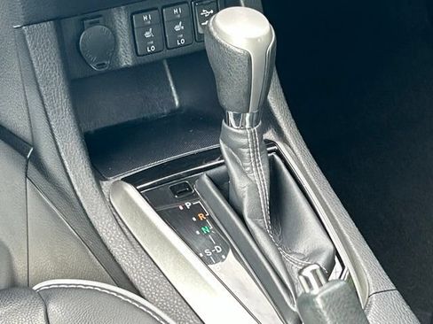 Used 2015 Toyota Corolla LE Premium FWD image 48