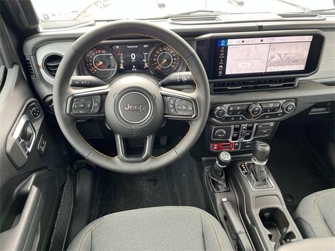 New 2025 Jeep Gladiator Willys image 13