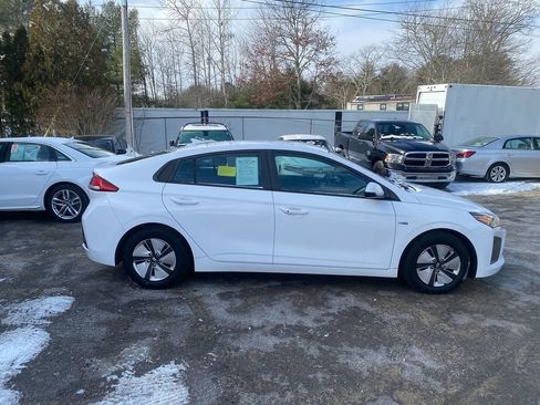 Used 2019 Hyundai Ioniq Blue image 4