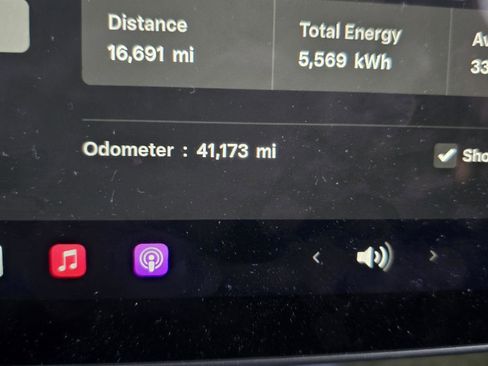 Used 2024 Tesla Model Y Long Range image 6