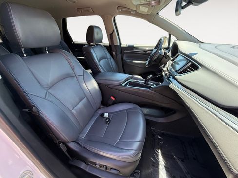 Used 2018 Buick Enclave Essence FWD image 19