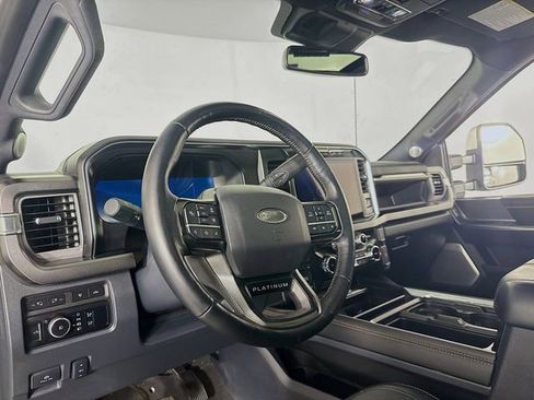 Used 2024 Ford F450 Platinum w/ FX4 Off-Road Package image 9
