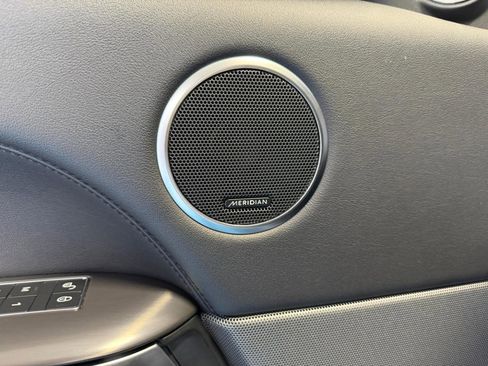 Used 2018 Land Rover Range Rover Sport SE image 14