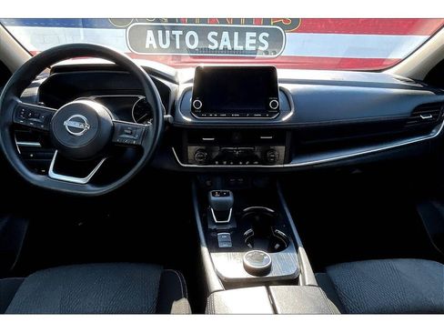 Used 2024 Nissan Rogue SV image 16