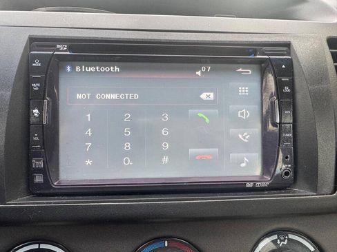 Used 2005 Toyota Camry LE FWD image 14