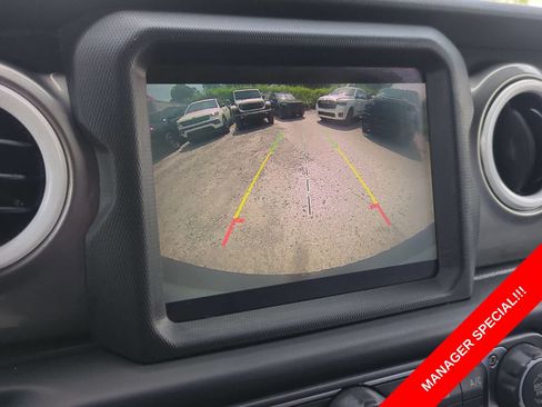 Certified 2019 Jeep Wrangler Unlimited Sahara AWD/4WD image 57