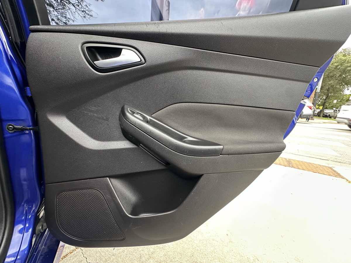 Used 2014 Ford Focus ST FWD image 32