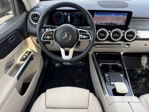 Certified 2022 Mercedes-Benz GLB 250 image 12