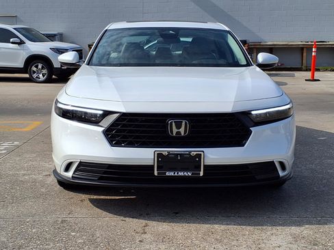 Used 2023 Honda Accord EX image 19