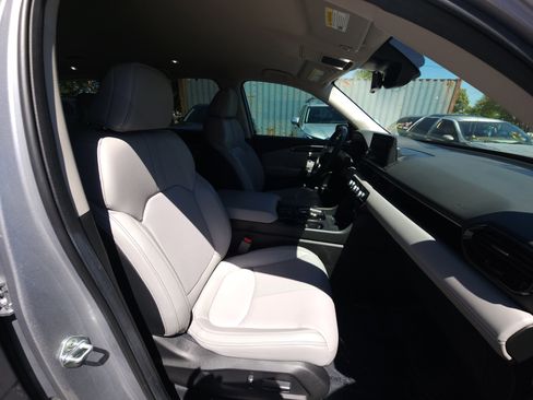 Certified 2025 Honda Pilot EX-L image 12