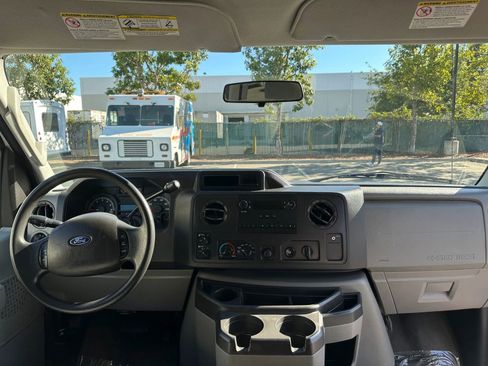 Used 2012 Ford E-350 and Econoline 350 XL w/ Interior Upgrade Pkg image 8