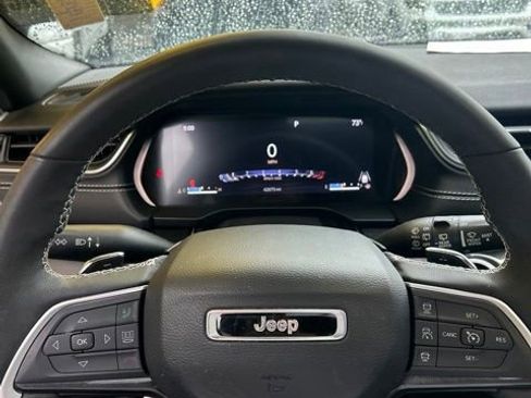 Used 2023 Jeep Grand Cherokee L Laredo AWD/4WD image 15