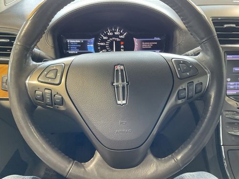 Used 2013 Lincoln MKX FWD image 11
