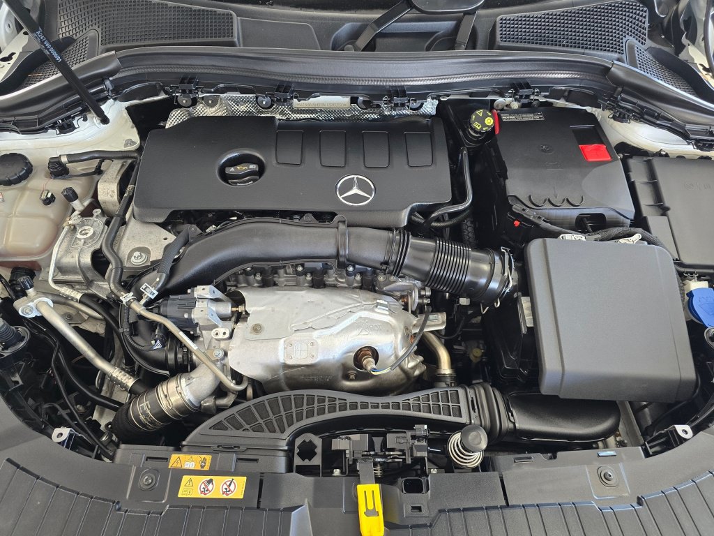 Used 2022 Mercedes-Benz GLA 250 4MATIC image 12