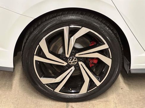 Used 2024 Volkswagen Jetta GLI Autobahn image 10