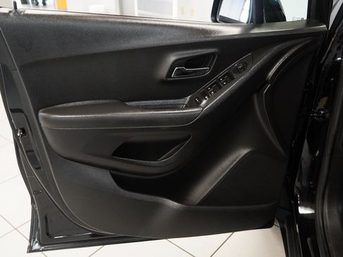 Used 2020 Chevrolet Trax LS w/ Tint and Cruise Package image 16