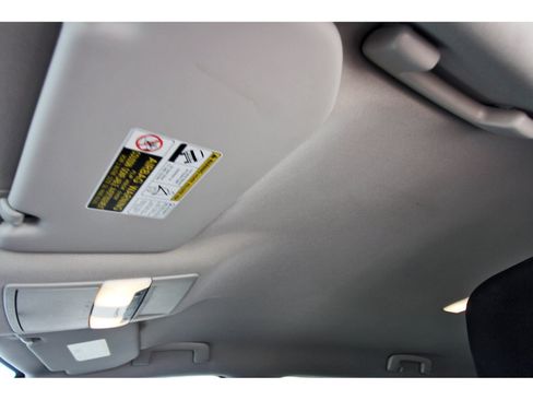 Used 2023 Nissan Rogue S FWD image 29