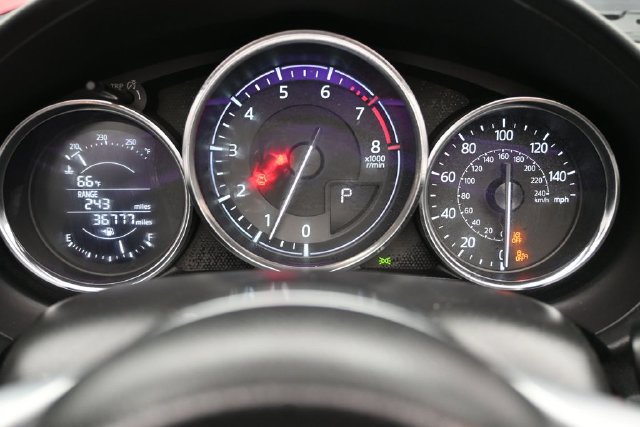 Used 2016 MAZDA MX-5 Miata Grand Touring RWD image 18
