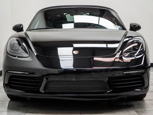 Used 2021 Porsche 718 Boxster image 7