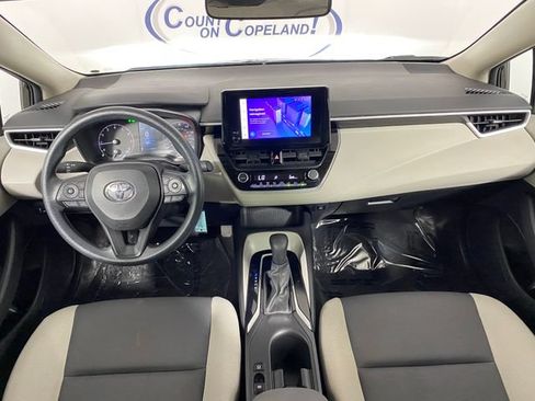 Used 2024 Toyota Corolla LE FWD image 12