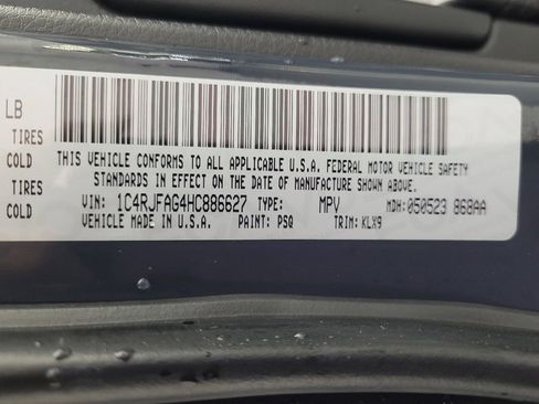 Used 2017 Jeep Grand Cherokee Altitude AWD/4WD image 33