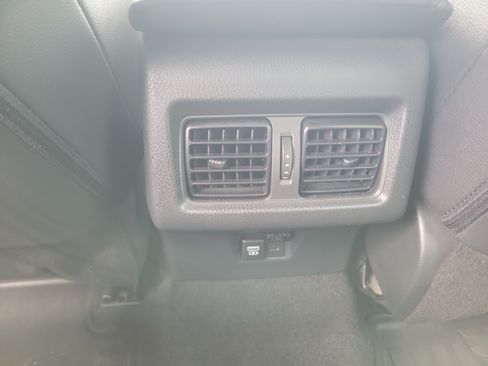 Used 2025 Toyota Camry XLE FWD image 12