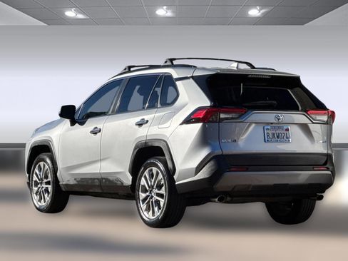 Used 2019 Toyota RAV4 Limited w/ Carpet Mat Package image 3