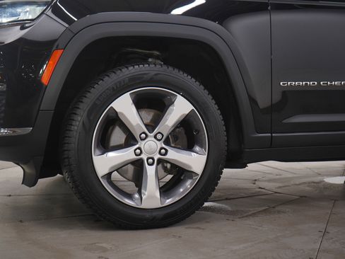 Used 2021 Jeep Grand Cherokee L Limited w/ Trailer Tow Group (B) image 32