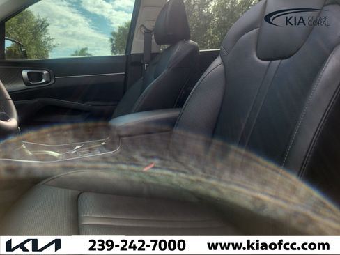 Certified 2025 Kia Sorento S w/ Panoramic Sunroof Package FWD image 25