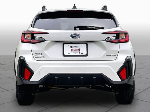 Used 2025 Subaru Crosstrek 2.0i Premium AWD/4WD image 5